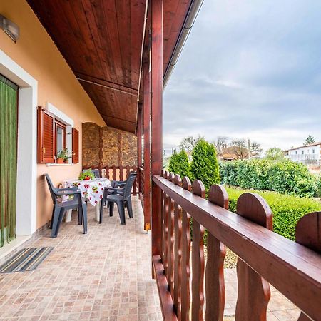 Amazing Apartment In Krnica With Kitchen Exterior foto