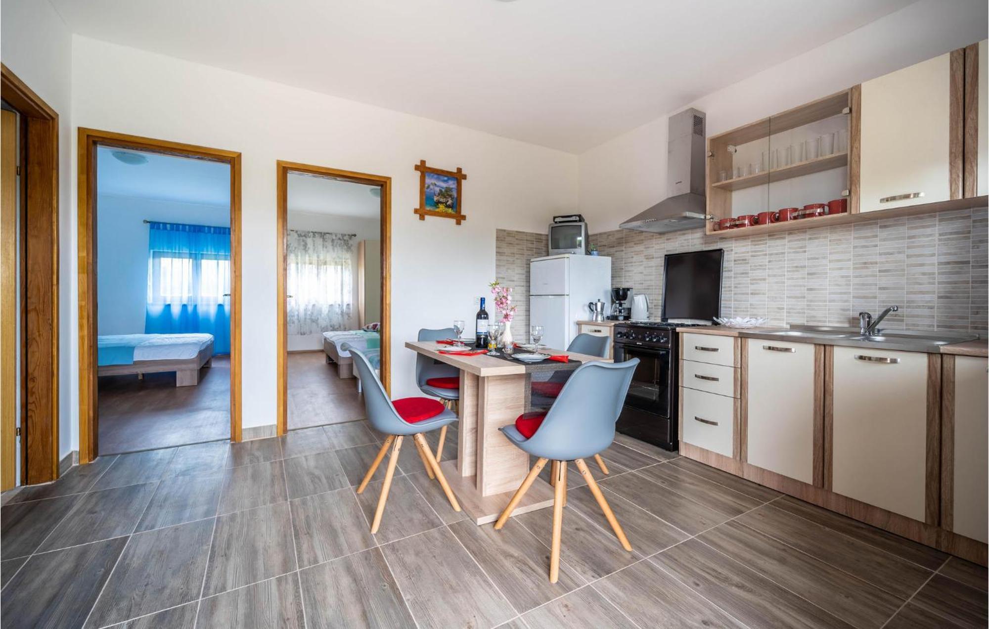 Amazing Apartment In Krnica With Kitchen Exterior foto