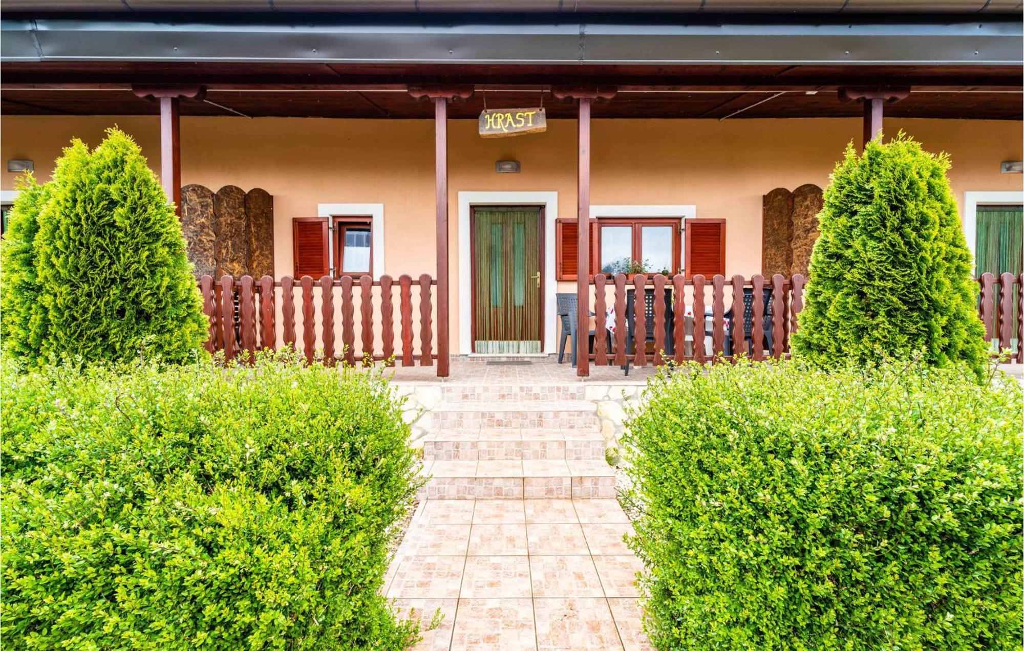 Amazing Apartment In Krnica With Kitchen Exterior foto